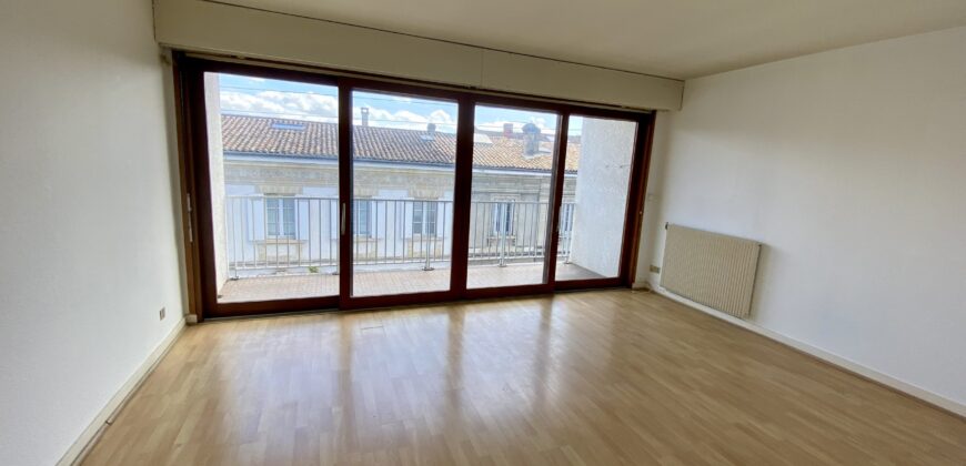 APPARTEMENT DEUXIEME ETAGE PROCHE PARC BORDELAIS