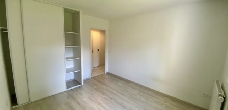 Appartement T3 avec Jardinet Merignac Beutre